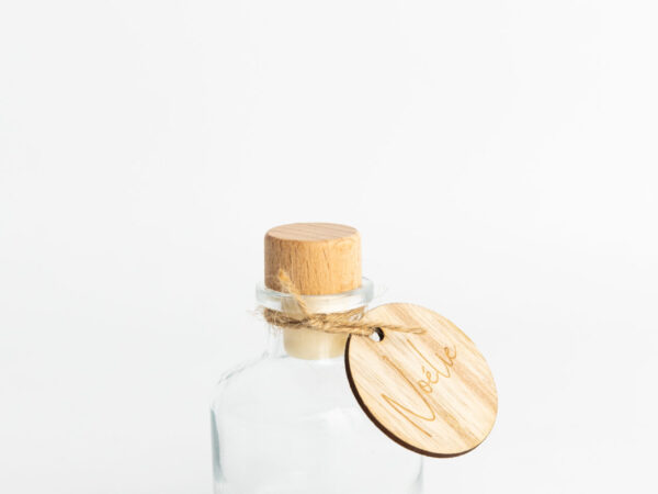 Glazen flesje met houten dop